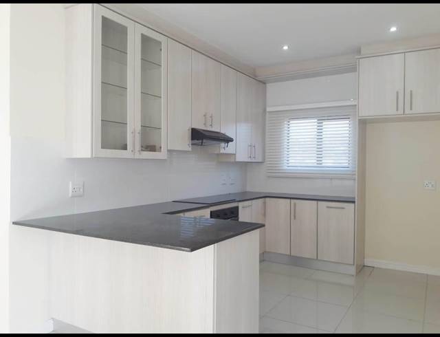 3 BEDROOM TOWNHOUSE RENTED IN LORRAINE
